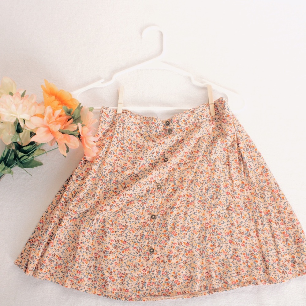 Xhilaration floral skirt